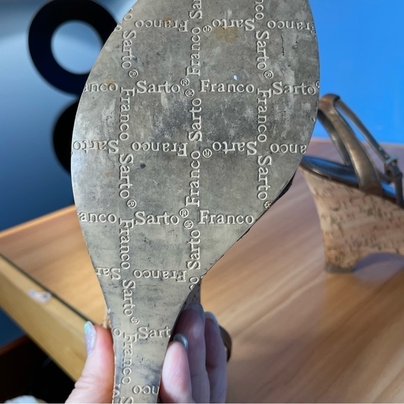 Franco Sarto wedge heeled platform sandals in size 9.5 copper metallic leather - Picture 9 of 9